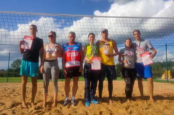 Сосенские спортсмены заняли второе место на окружных соревнованиях по пляжному волейболу 